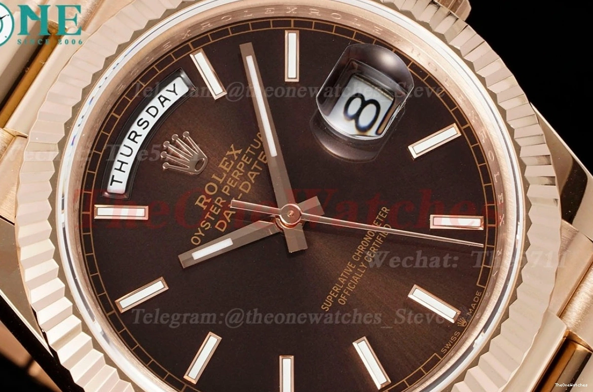 228235 Stk VR3255 RG (Gain Brown JDF DayDate Weight) RG 40mm V4 0405